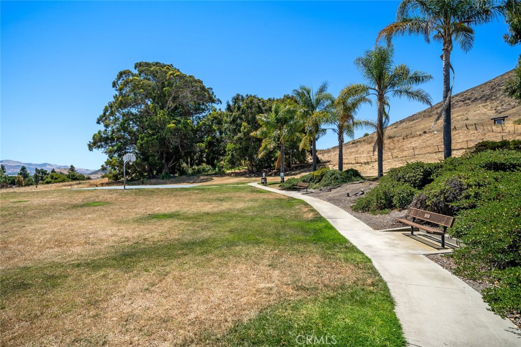 https://media.crmls.org/medias/aee87445-939f-4d1b-9a39-f91c0331d884.jpg?preset=X-Large