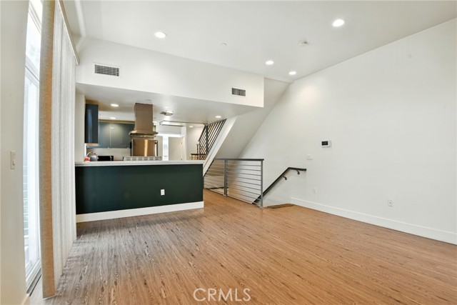 Detail Gallery Image 7 of 31 For 4461 Tujunga Ave #101,  Studio City,  CA 91602 - 3 Beds | 3 Baths