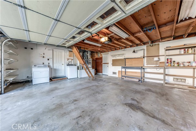 9622 Caithness Drive, Huntington Beach CA: https://media.crmls.org/medias/aee91293-601d-455e-85fe-62a4122a4b9b.jpg