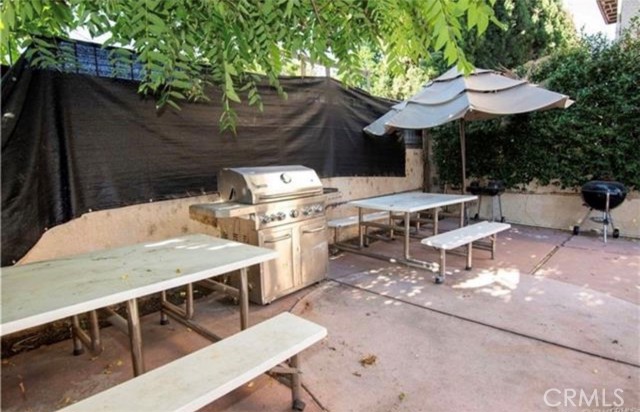 Detail Gallery Image 36 of 41 For 6912 Remmet Ave #5,  Canoga Park,  CA 91303 - 2 Beds | 2/1 Baths