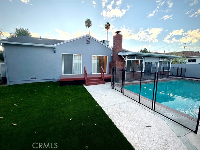 6372 Zelzah photo 26