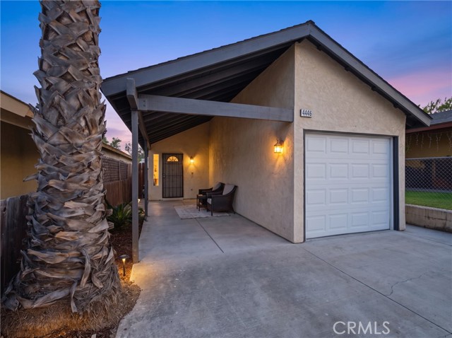 Front Image Thumbnail for CRDW26160574
