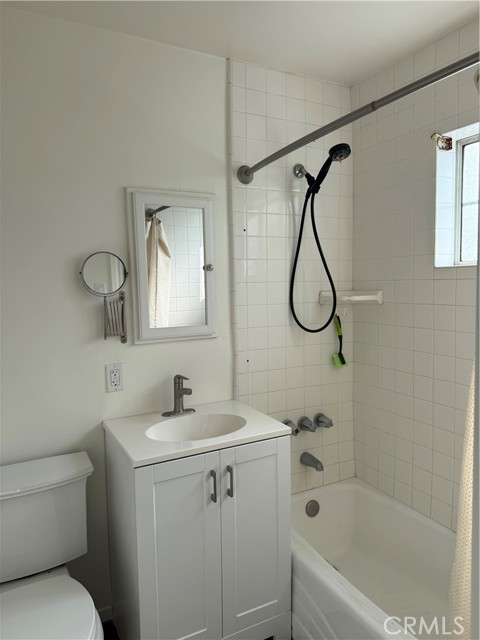 Detail Gallery Image 7 of 7 For 332 E Colorado Bld #C,  Monrovia,  CA 91016 - 1 Beds | 1 Baths