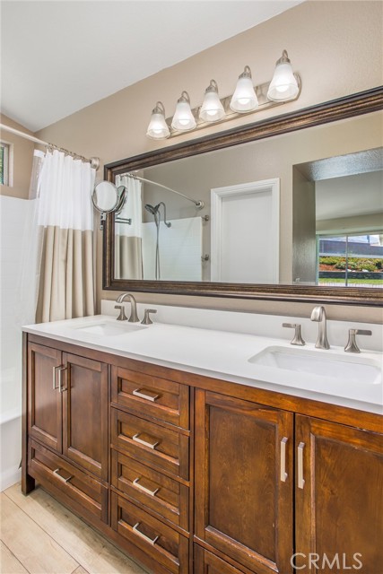 7471 Windrose Drive, Highland CA: https://media.crmls.org/medias/aeeab4f8-a841-4232-ba86-87fcdbbd4ef1.jpg