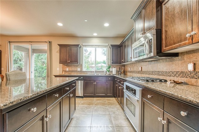 Detail Gallery Image 11 of 26 For 7141 N Lead Ave, Fresno,  CA 93711 - 4 Beds | 3 Baths