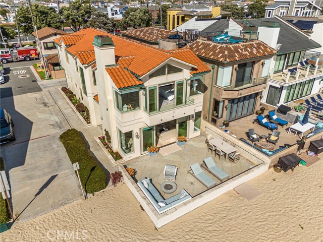 Detail Gallery Image 46 of 47 For 6610 W Oceanfront, Newport Beach,  CA 92663 - 3 Beds | 3/1 Baths