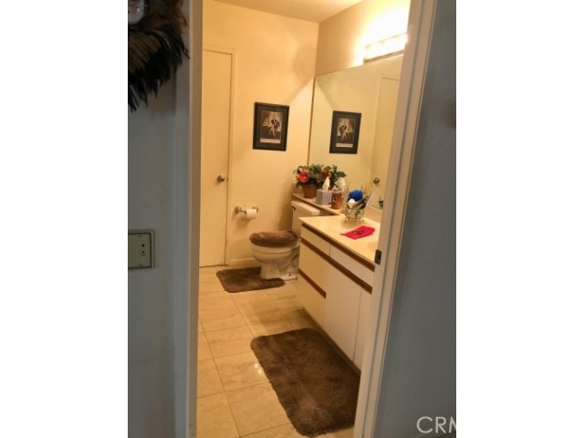 https://media.crmls.org/medias/aeebc969-563f-4e12-9355-79641a9514c2.jpg?preset=X-Large