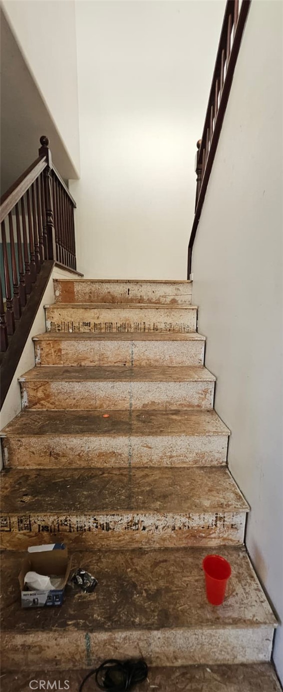 Detail Gallery Image 6 of 15 For 12909 Pearblossom St, Hesperia,  CA 92344 - 5 Beds | 2/1 Baths