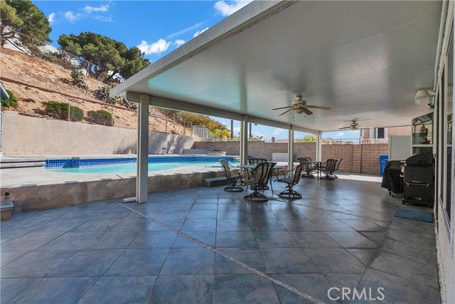 Detail Gallery Image 10 of 42 For 1010 W Yorktown Ave, Montebello,  CA 90640 - 4 Beds | 3 Baths