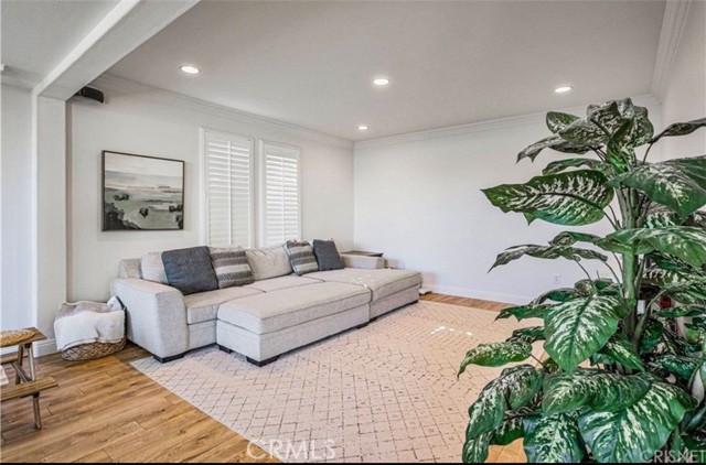 Detail Gallery Image 8 of 27 For 26852 Cottonwood Ct, Valencia,  CA 91381 - 4 Beds | 3 Baths