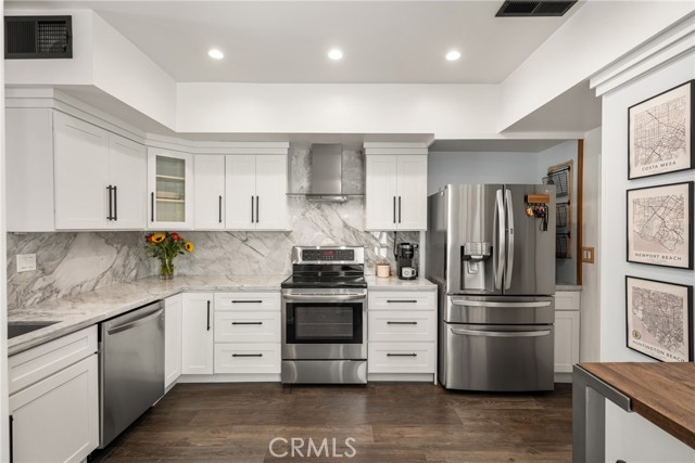 Image 4 of 51 For 603 N San Michel Drive  C