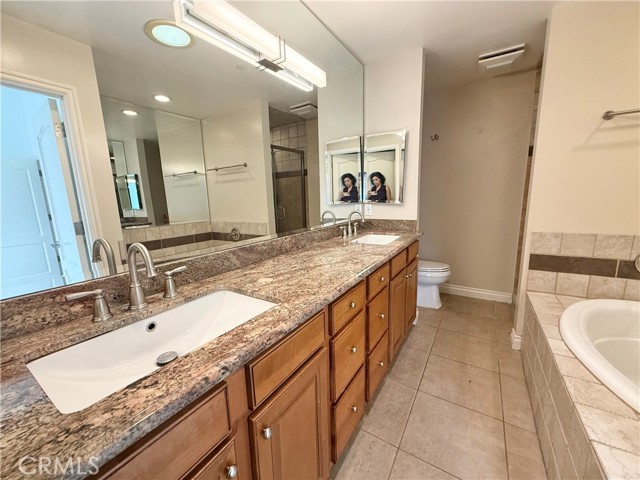 Detail Gallery Image 14 of 17 For 5241 Colodny Dr #403,  Agoura Hills,  CA 91301 - 3 Beds | 2/1 Baths