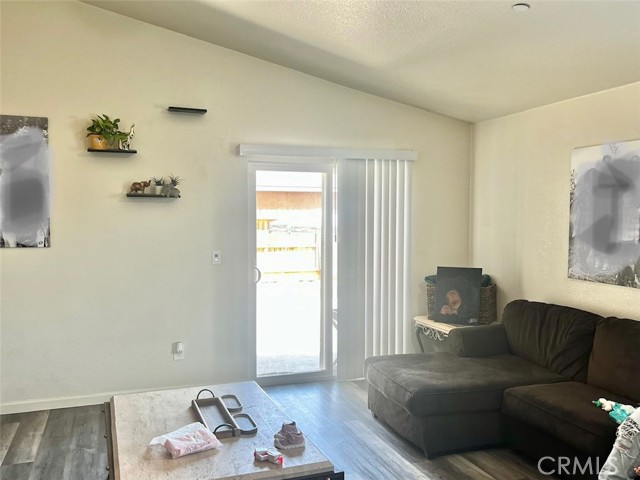 Detail Gallery Image 4 of 23 For 235 E San Pedro St, Merced,  CA 95341 - 4 Beds | 2 Baths