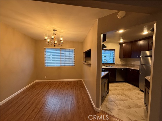 Detail Gallery Image 3 of 11 For 267 N Holliston #7,  Pasadena,  CA 91106 - 2 Beds | 2 Baths