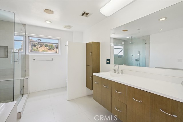 Detail Gallery Image 30 of 45 For 3640 Roseview Ave, Los Angeles,  CA 90065 - 3 Beds | 3 Baths