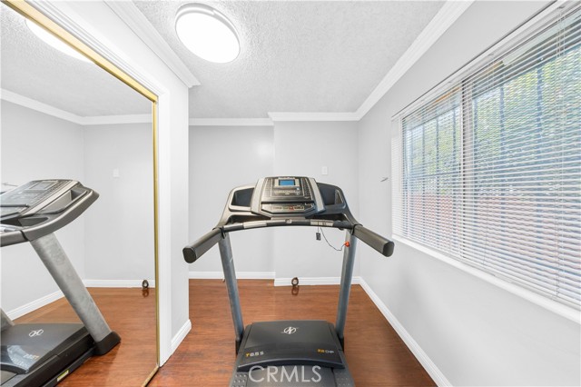 157 E 70th Street, Los Angeles CA: https://media.crmls.org/medias/aeee79a7-9cc5-4822-9263-6d24af9176bb.jpg
