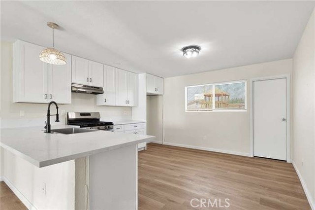 Detail Gallery Image 5 of 17 For 18254 Madrone, Adelanto,  CA 92301 - 6 Beds | 2 Baths