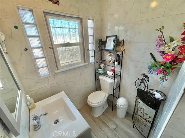 Detail Gallery Image 21 of 27 For 2609 Hyde Park Bld, Los Angeles,  CA 90043 - 2 Beds | 1 Baths
