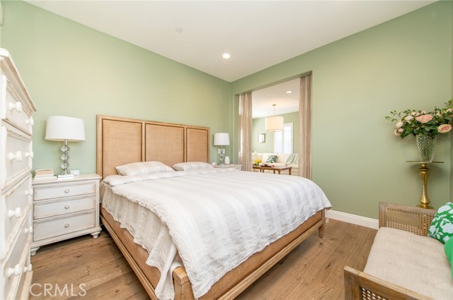 Image 17 of 66 For 220 Barnes  