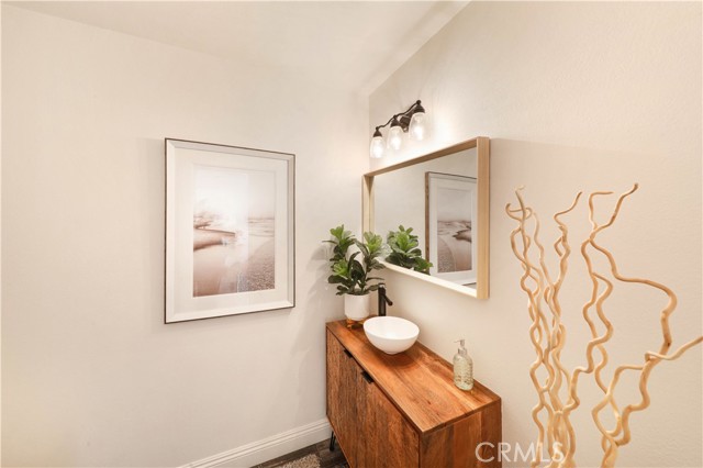 Detail Gallery Image 11 of 28 For 135 Avenida Adobe, San Clemente,  CA 92672 - 3 Beds | 2/1 Baths