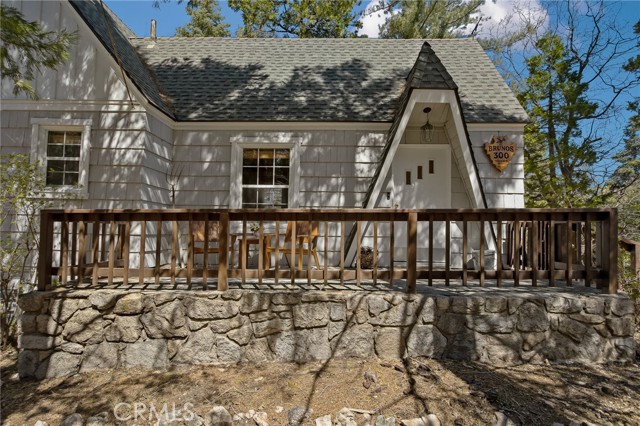 Detail Gallery Image 3 of 34 For 300 Terrace Rd, Lake Arrowhead,  CA 92352 - 2 Beds | 1/1 Baths