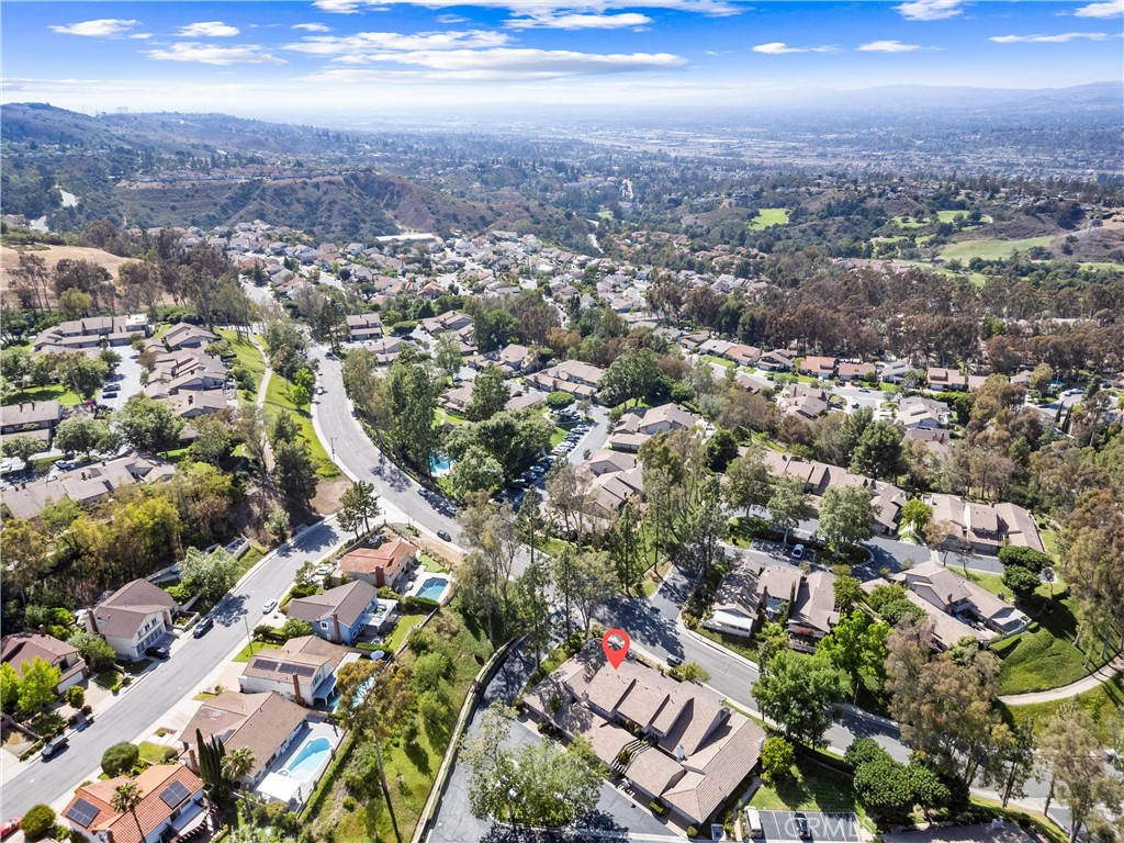 https://media.crmls.org/medias/aef2f14b-95a1-434f-9a57-b985352f3aa5.jpg?preset=X-Large