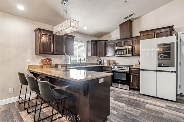 Detail Gallery Image 12 of 39 For 25802 El Monte, Madera,  CA 93638 - 4 Beds | 2 Baths