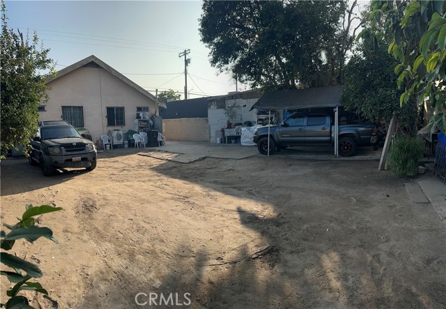 Detail Gallery Image 12 of 18 For 731 W 54th, Los Angeles,  CA 90037 - – Beds | – Baths