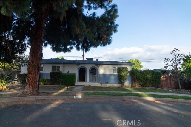 Detail Gallery Image 2 of 59 For 20121 Comanche Pl, Winnetka,  CA 91306 - 3 Beds | 2 Baths