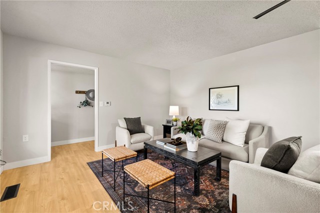 Detail Gallery Image 9 of 50 For 3261 Rodeo Avenue, Chico,  CA 95973 - 3 Beds | 2 Baths