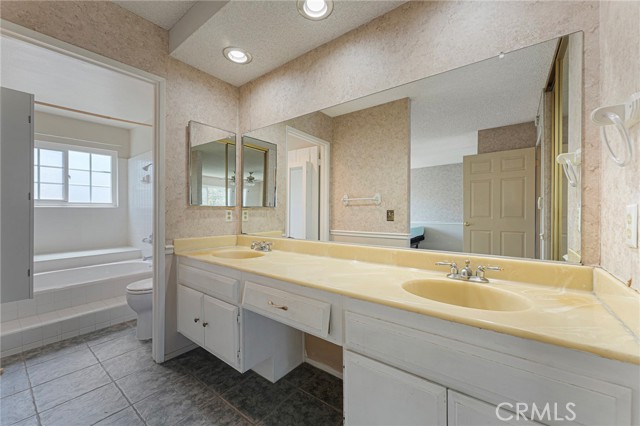 Detail Gallery Image 27 of 32 For 22976 Broadleaf, Lake Forest,  CA 92630 - 4 Beds | 3 Baths
