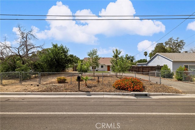 112 E Tehama Street, Orland CA: https://media.crmls.org/medias/aef44c16-41a7-4250-b3f5-88a6b1fc9481.jpg