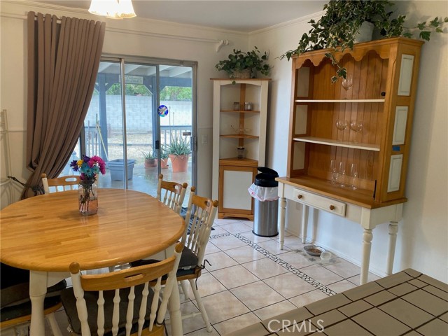 Detail Gallery Image 9 of 22 For 9605 Emerald Ct, Fontana,  CA 92335 - 3 Beds | 2 Baths