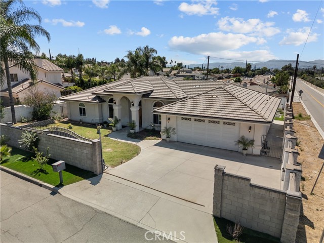 Detail Gallery Image 2 of 33 For 1403 Sonora St, San Bernardino,  CA 92404 - 3 Beds | 3 Baths