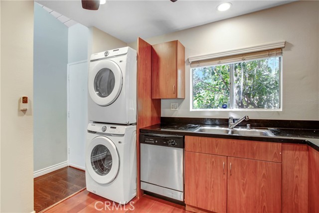 Detail Gallery Image 6 of 15 For 18350 Hatteras St #255,  Tarzana,  CA 91356 - 3 Beds | 2 Baths