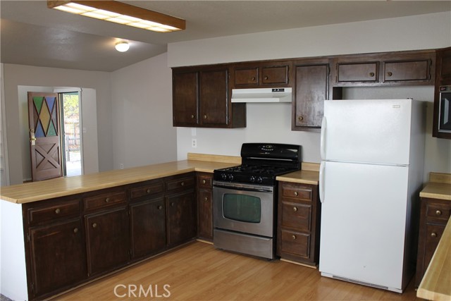 Detail Gallery Image 2 of 11 For 413 W North Shore, Big Bear City,  CA 92314 - 2 Beds | 1 Baths