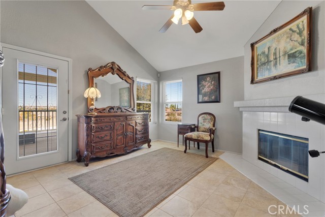 Detail Gallery Image 33 of 67 For 12860 Mar Vista Dr, Apple Valley,  CA 92308 - 5 Beds | 4/1 Baths