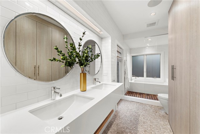 31602 Santa Rosa Drive, Laguna Beach CA: https://media.crmls.org/medias/aef628a1-3a16-452c-9254-0054d42ff0e4.jpg