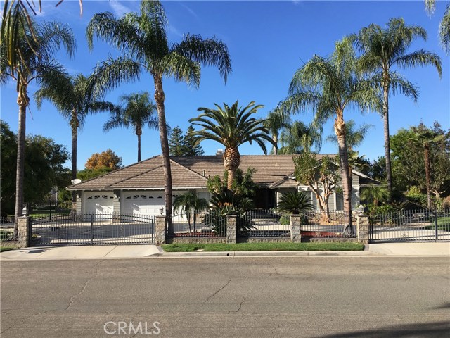 10775 Latimer Ln, Riverside, CA 92503