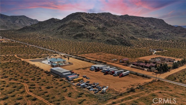 Detail Gallery Image 2 of 75 For 13724 Yuma Rd, Apple Valley,  CA 92307 - 5 Beds | 2/1 Baths