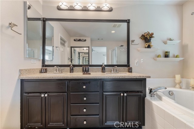 Detail Gallery Image 31 of 56 For 24112 Joshua, Valencia,  CA 91354 - 4 Beds | 3 Baths