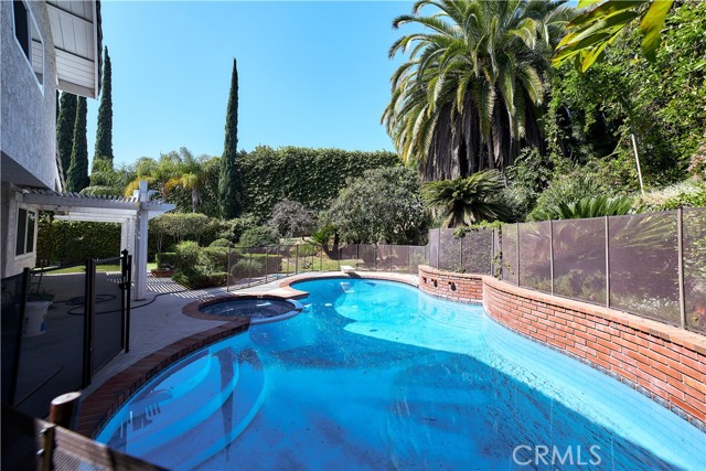 Detail Gallery Image 42 of 43 For 1035 English Oaks, Arcadia,  CA 91006 - 4 Beds | 2/1 Baths