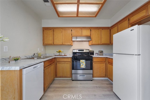 Detail Gallery Image 9 of 26 For 557 Monique St, Merced,  CA 95341 - 4 Beds | 2 Baths