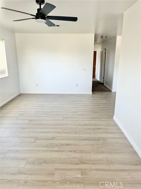 135 S Alfred Street, Coalinga CA: https://media.crmls.org/medias/aef8f0b6-8ff1-447b-9399-88b51f50081b.jpg