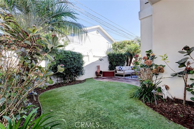 2409 Voorhees Avenue, Redondo Beach, California 90278, 4 Bedrooms Bedrooms, ,2 BathroomsBathrooms,Residential,Sold,Voorhees,SB21187406