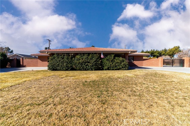 44745 Lowtree Ave, Lancaster, CA 93534