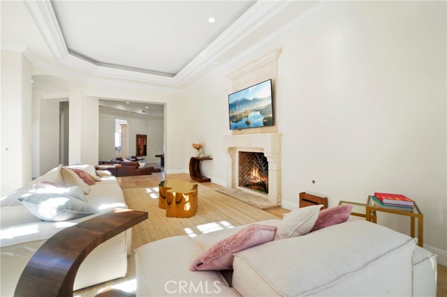 13320 Mulholland Drive, Beverly Hills CA: https://media.crmls.org/medias/aefbb1ae-288d-4031-bad7-5dc58c60140a.jpg