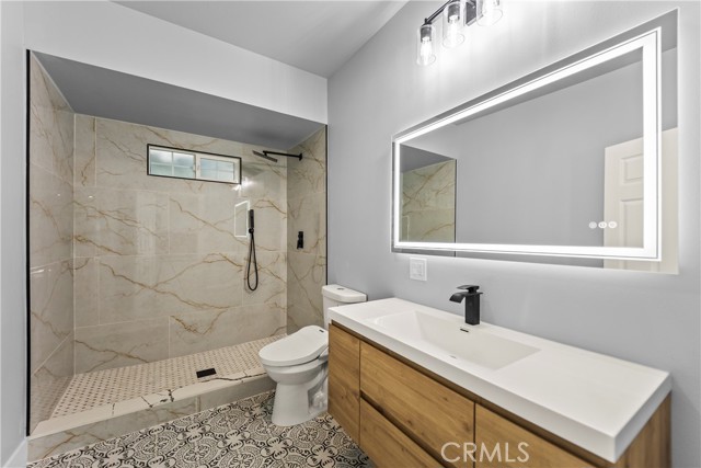 Detail Gallery Image 15 of 52 For 379 Buena Loma, Altadena,  CA 91001 - 7 Beds | 4 Baths