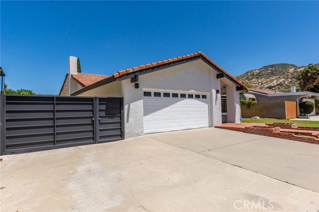Detail Gallery Image 4 of 28 For 6473 Dowel Dr, Simi Valley,  CA 93063 - 4 Beds | 2 Baths