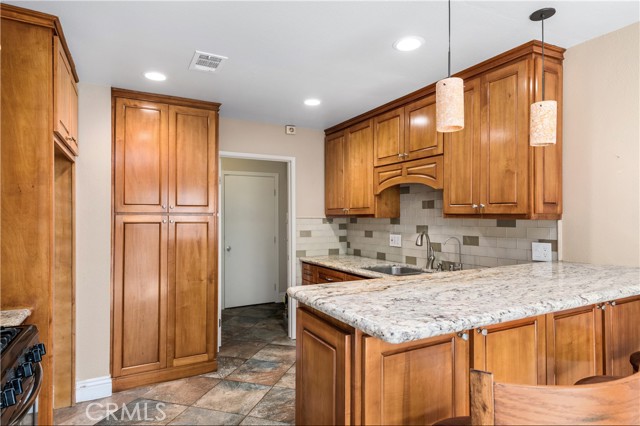 Detail Gallery Image 14 of 36 For 5497 E Willow Woods Ln #C,  Anaheim,  CA 92807 - 3 Beds | 1/1 Baths